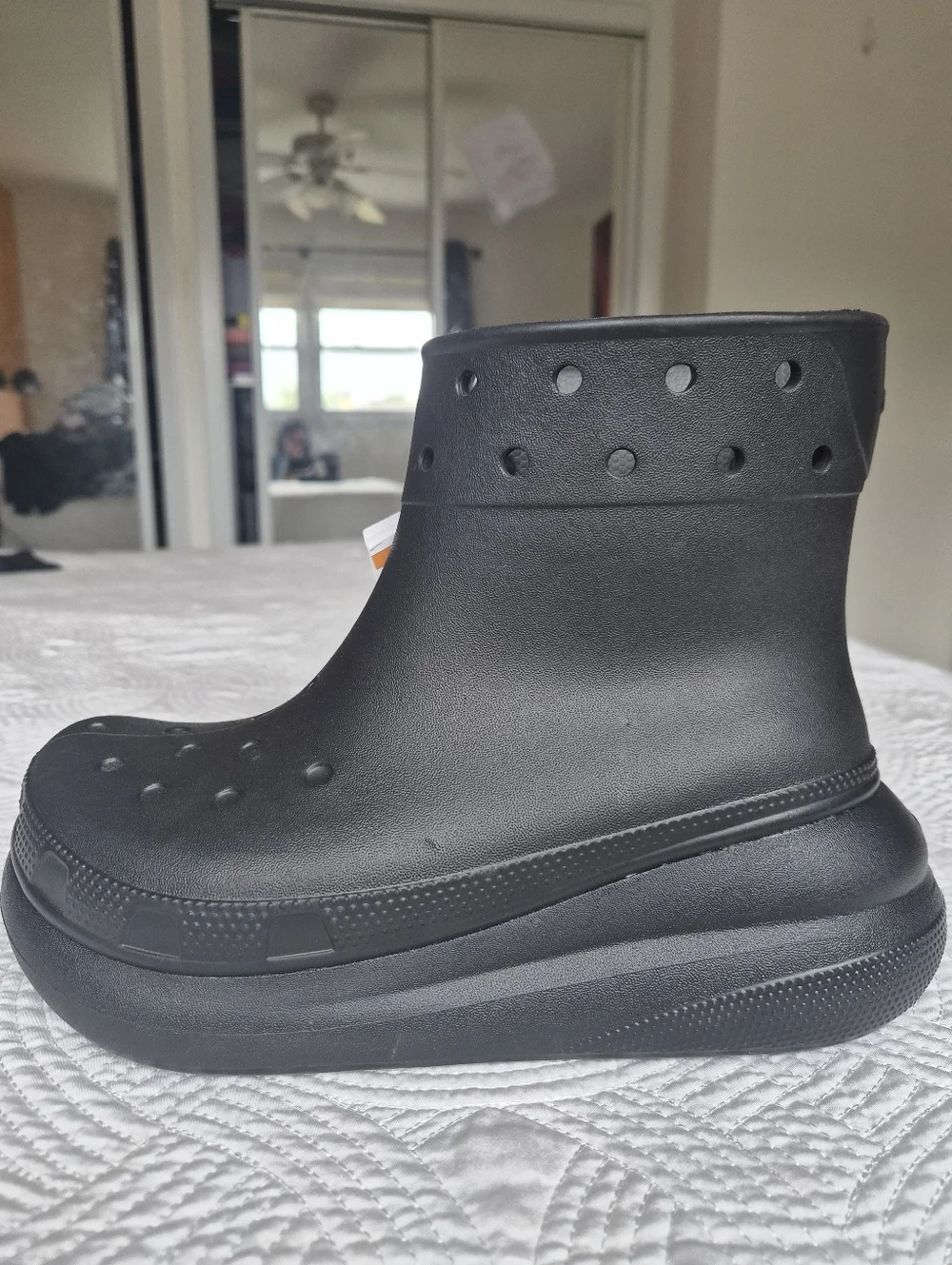 NWT Crocs Crush Boot Black Women 7 Platform